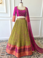 Load image into Gallery viewer, Green &amp; Pink Kalamkari Printed Lehanga Set
