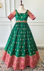Load image into Gallery viewer, Green &amp; Pink Banarasi Anarkali Set
