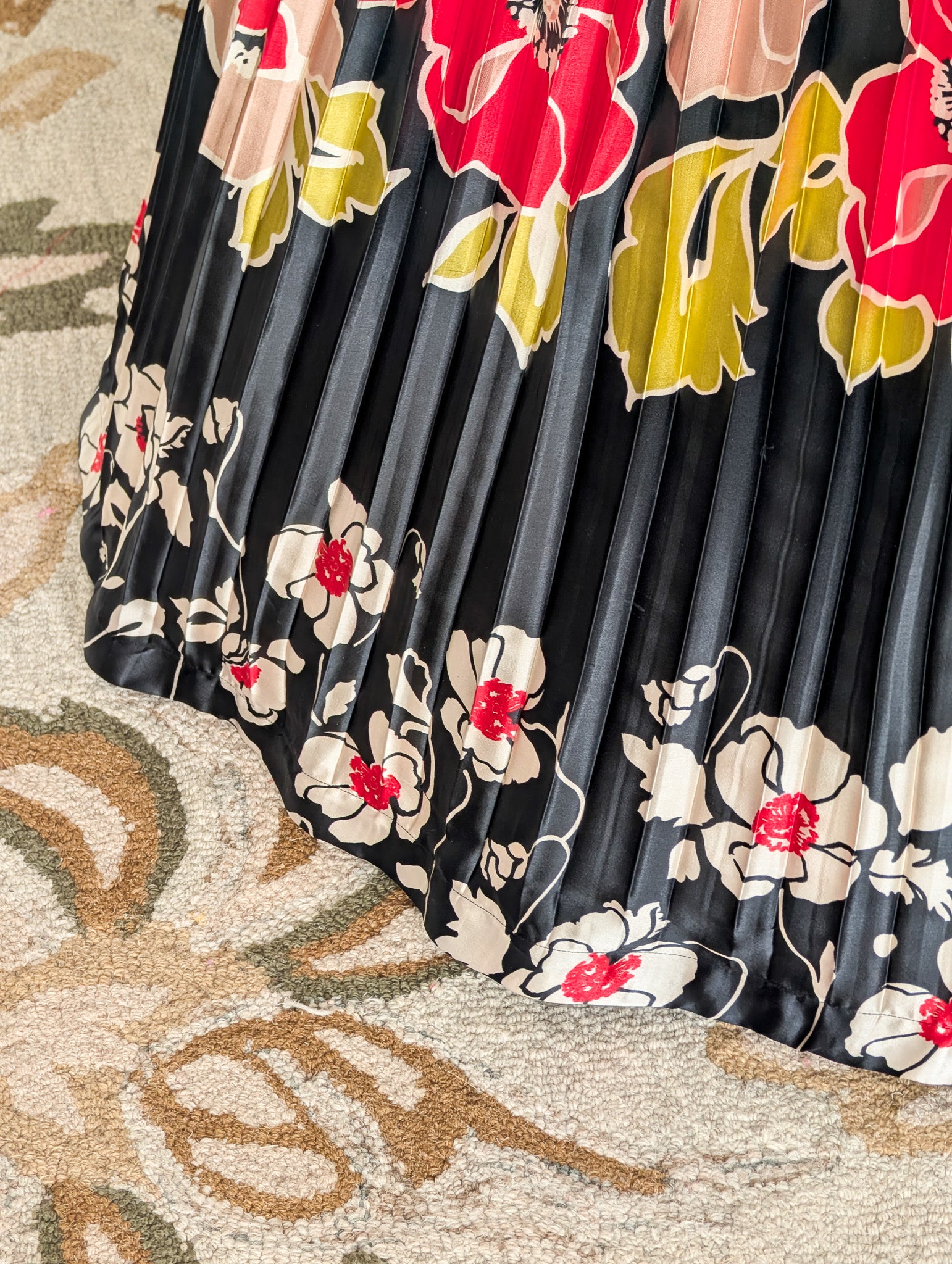 Chic Black Floral Pleated Lehenga
