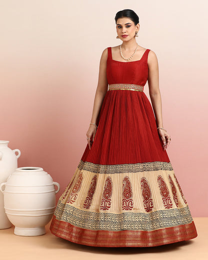 Red &amp; Cream Paisley Border Anarkali
