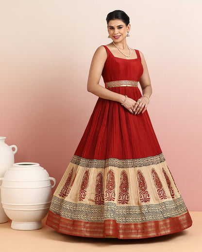 Red &amp; Cream Paisley Border Anarkali