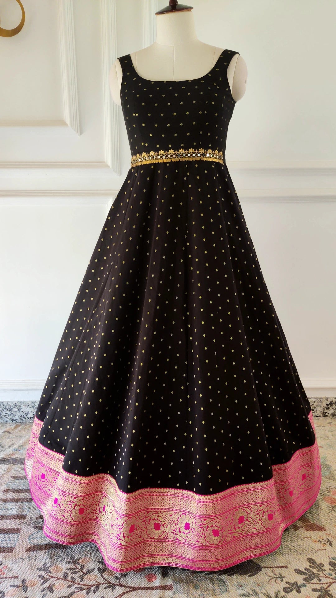 Classy Black Sleeveless Anarkali