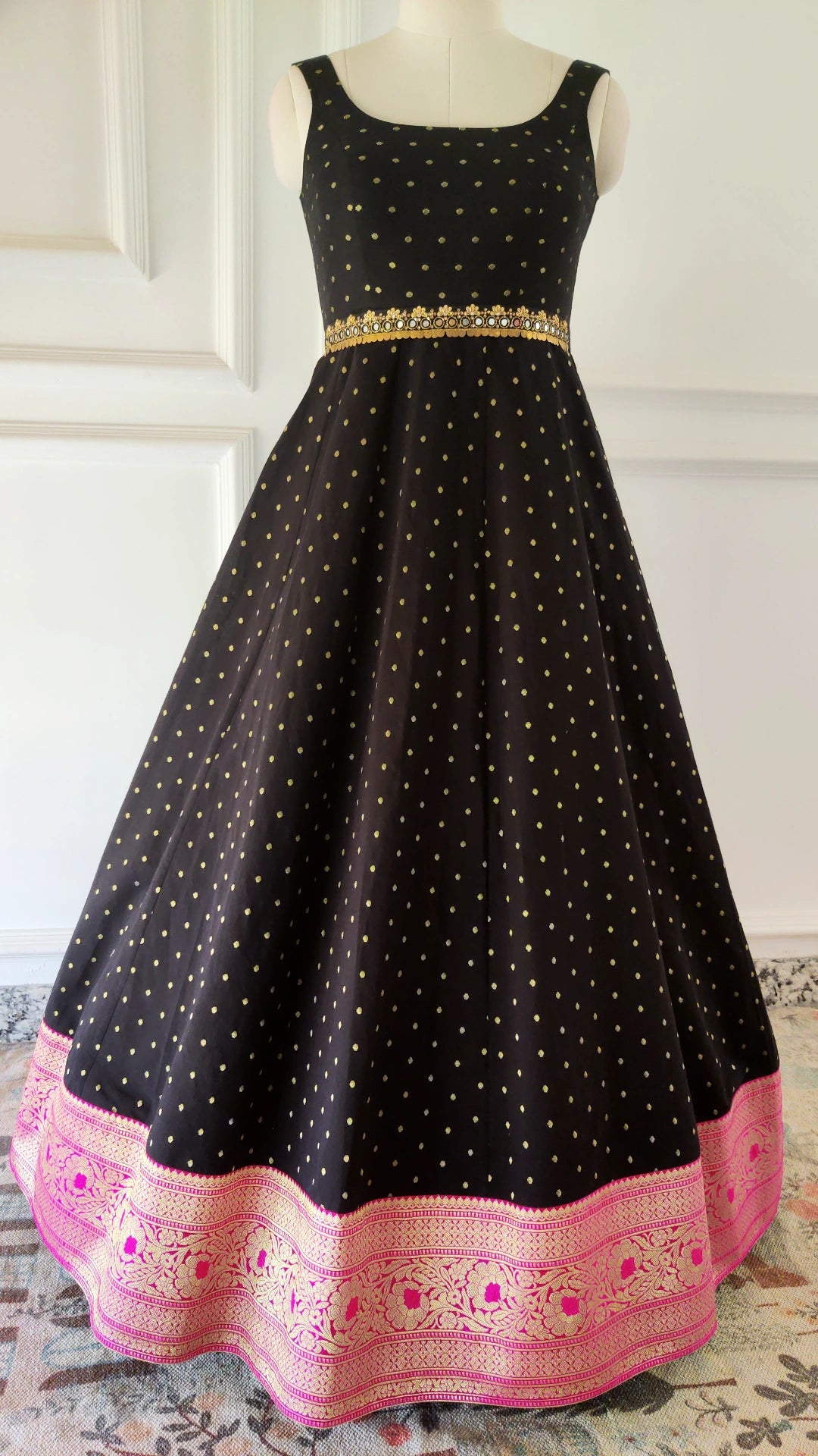 Classy Black Sleeveless Anarkali
