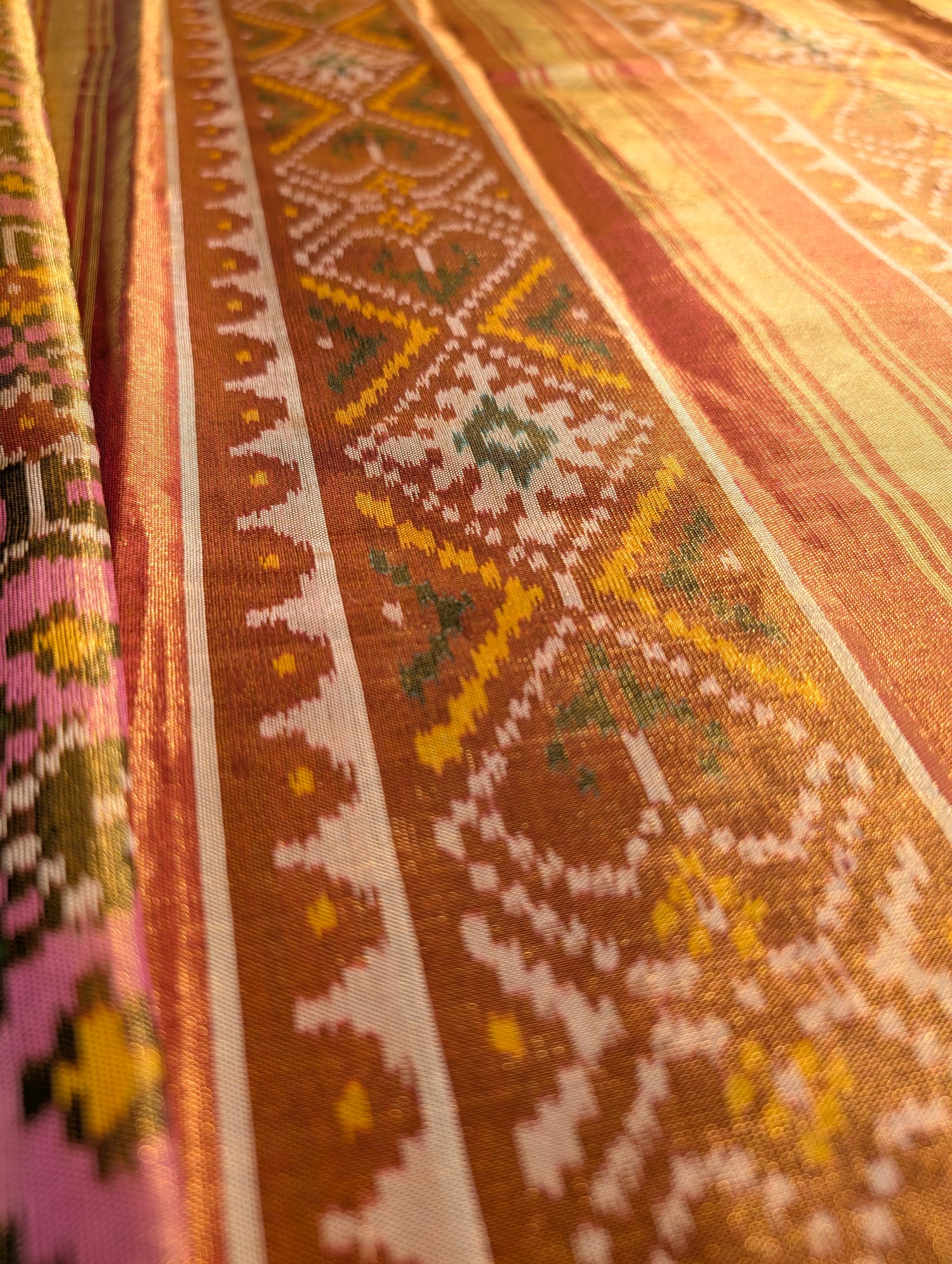 Handloom Tissue Patola Pure Silk Saree X Pink &amp; Mustard