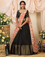 Load image into Gallery viewer, Dhruvi
